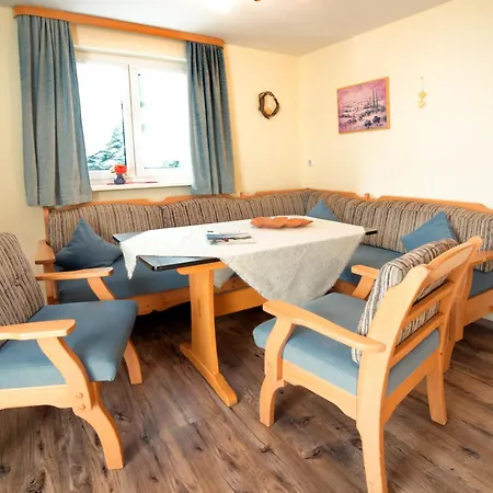 Gruenten Haus Bergfrieden *